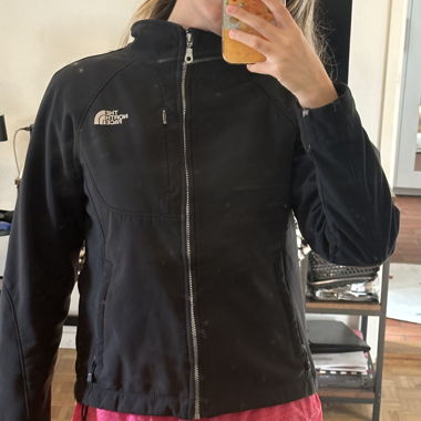 Schwarze North Face Jacke