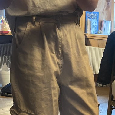 Beige Hosen 