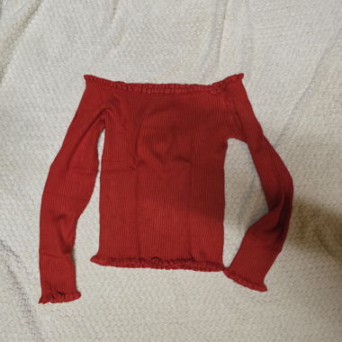 Pull epaule dénudée 