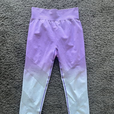 Nahtlose Sportleggings mit Push-Up Effekt Gr.M 