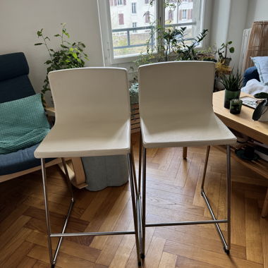 Lot de 2 chaises de bar blanches