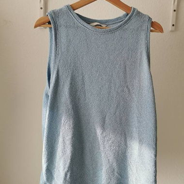 Top hellblau 