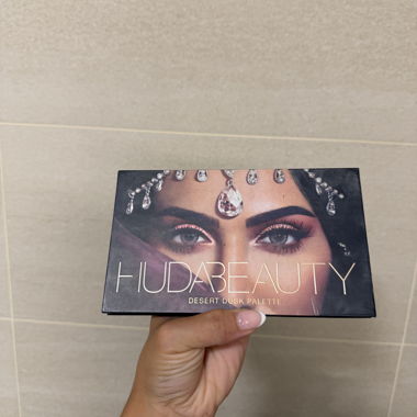 Huda Beauty Desert Dusk Eyeshadow Palette