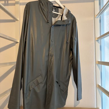 RAINS Regenjacke