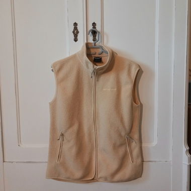 Light yellow fleece vest