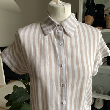 Women’s short sleeved shirt - size 36 