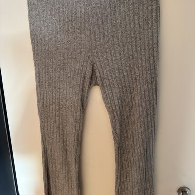 Pantaloni grigi a coste