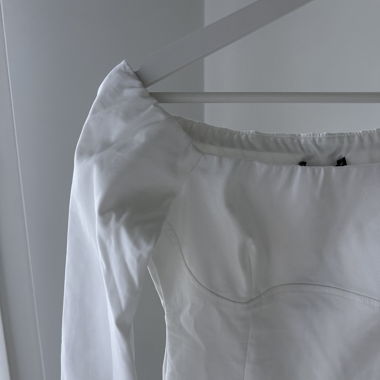 Weisses, schulterfreies Zara Kleid