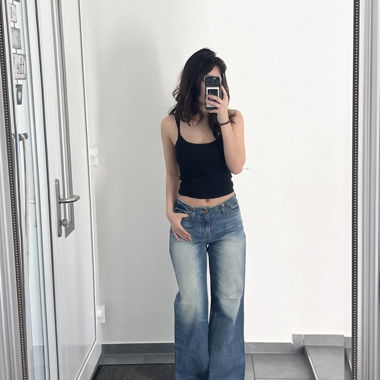 Weite blaue Denim-Jeans S