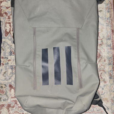 Sac à dos Adidas vert olive