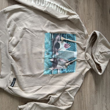 Hoodie Sex Education Pull&Bear beige S