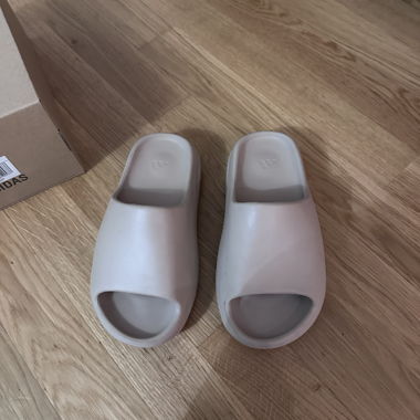 Adidas Yeezy Slide Gr. 38