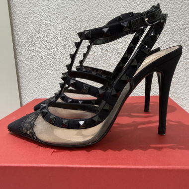 Valentino Garavani Rockstud Pumps