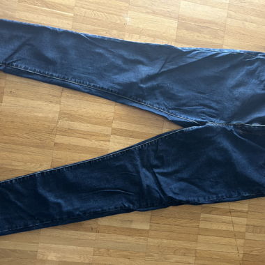 MANOR dunkelblaue Slim Jeans 46/30
