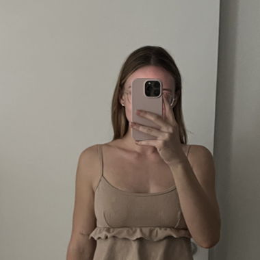 Beige Top Lounge