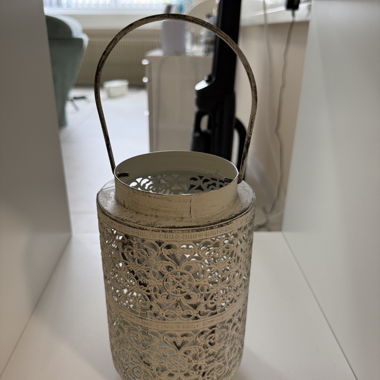 Dekorative Metalllaterne