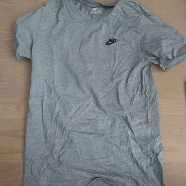 Grey Nike T-Shirt S