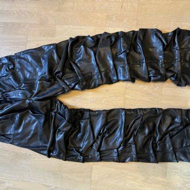 Pantaloni in finto pelle nero Devil love