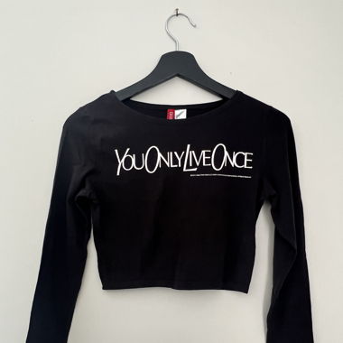 Kurzer Pullover