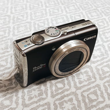 Canon PowerShot SX200 IS