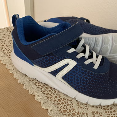 Leichter Turnschuh Gr.39