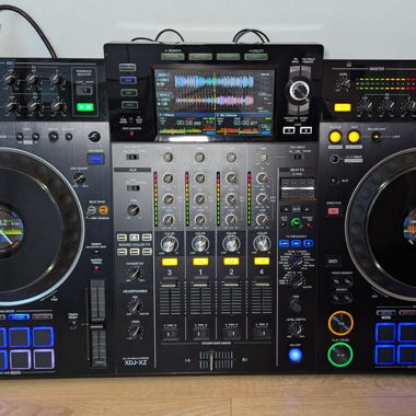 Pioneer XDJ-XZ All-in-one DJ System