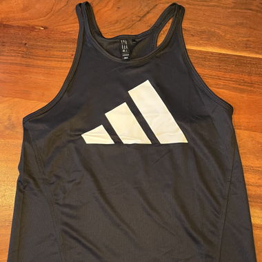Top Adidas XS