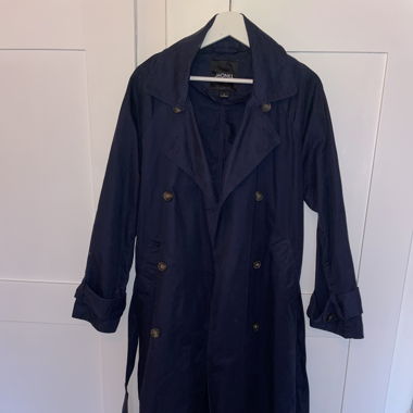 Navy Trenchcoat 
