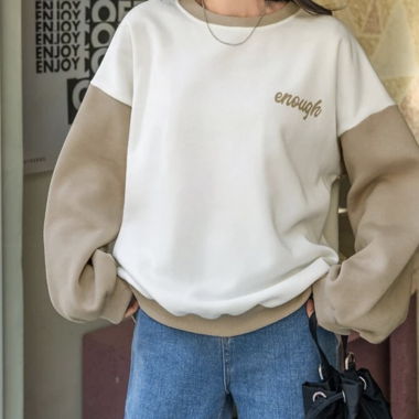 Pull beige et blanc 