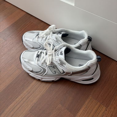 New Balance 530 Sneakers