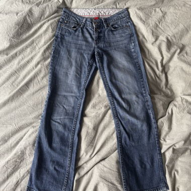 Jeans vita media, taglio dritto