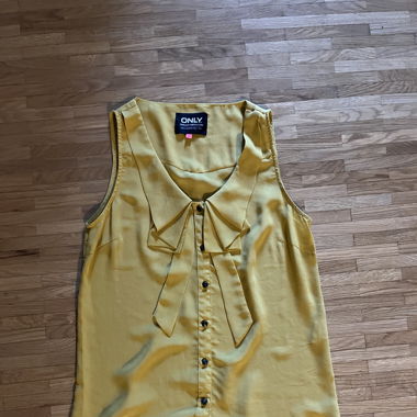 Senfgelbe Bluse