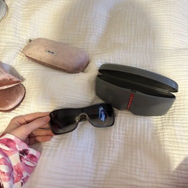 Y2K Prada Sonnenbrille mit Etui