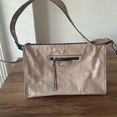 Pinkes Metallic-Crossbodybag von Parfois
