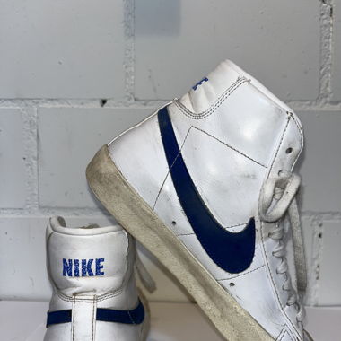 Nike Blazer mid'77 vintage, weiss mit königsblau