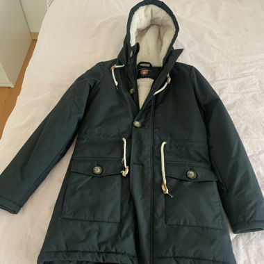 Wintermantel. Einmal getragen