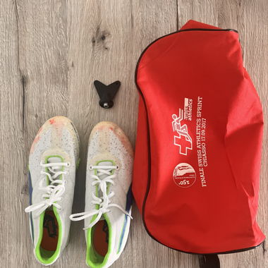 Athletikschuhe mit Nägel