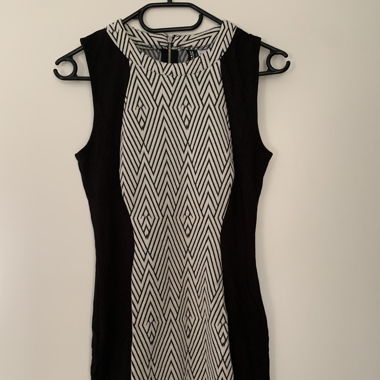 kleid mit Muster