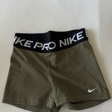Nike Pro Shorts olive green