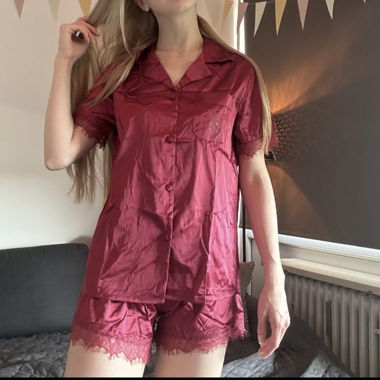 Ensemble pyjama satine bordeaux