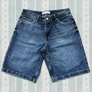 Short in denim scuro Bershka