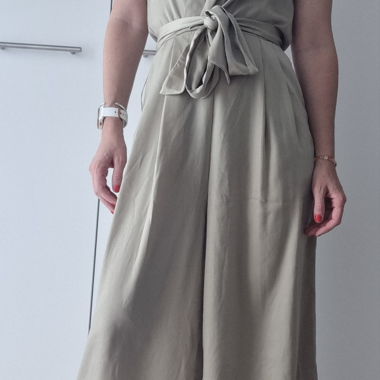Jumpsuit mit Bindegurt