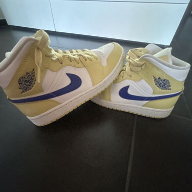 Air Jordan 1 Mid Lemon Wash