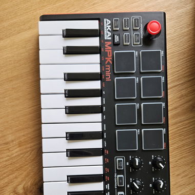 AKAI MPK mini