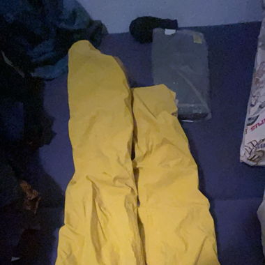 Pantalons XL & veste de ski L jamais portés!