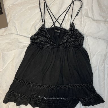 black top/ blouse 