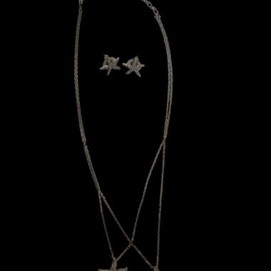 Swarovski starfish set with diamonds