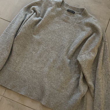 Stradivarius grey knit sweater L
