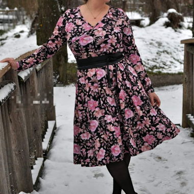 Kleid mit Blumen