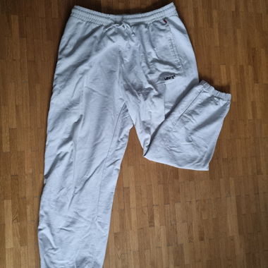 Levi's white jogger pants L